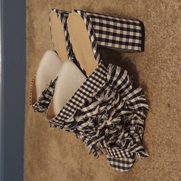 Express (7) black & white - Picture 3 of 3